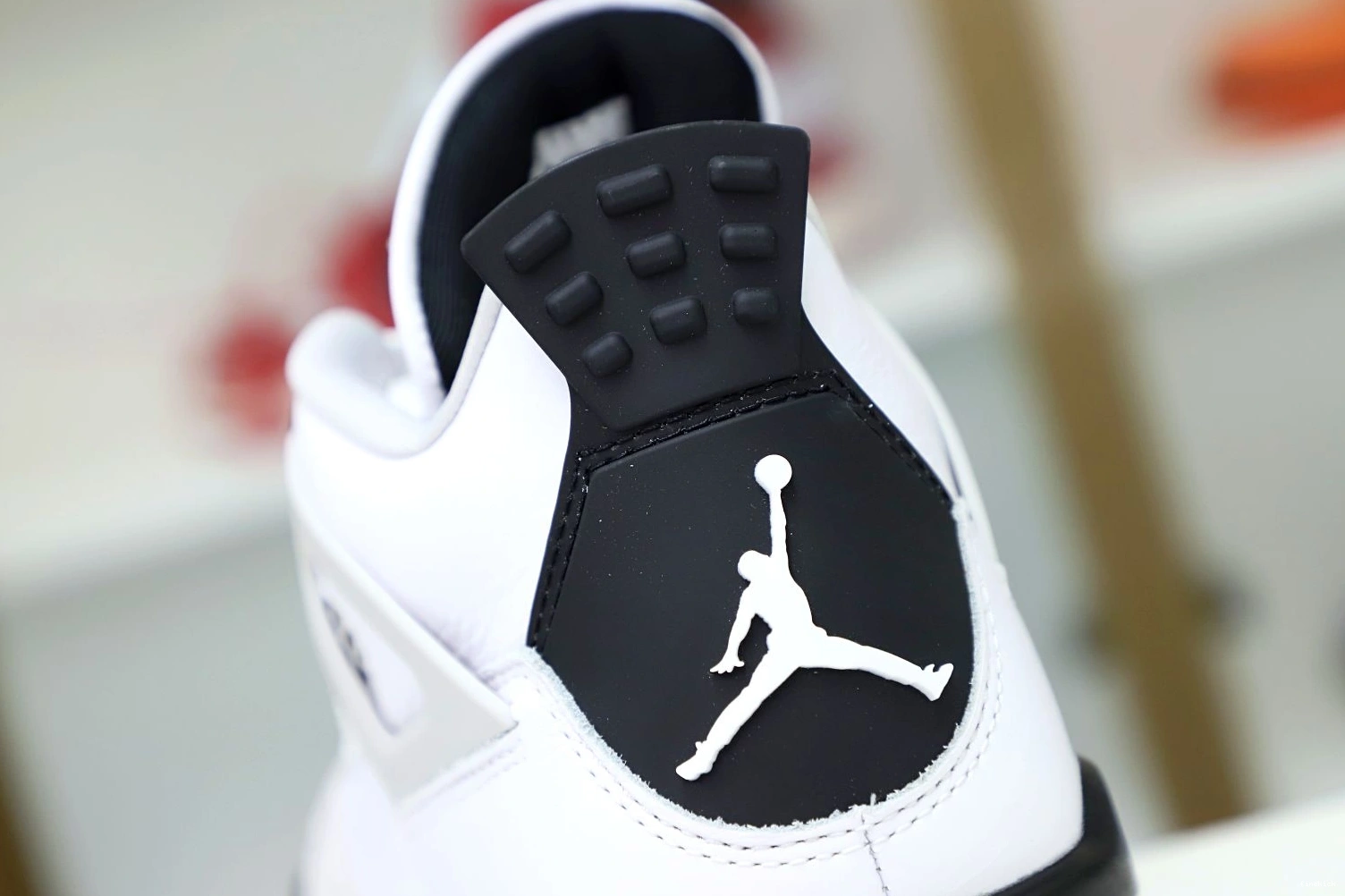 4 AIR MILITARY BLACK JORDAN 0716